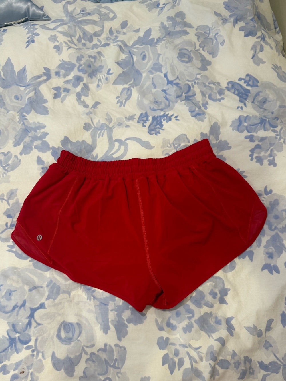 Lululemon Hotty Hot Low-Rise Shorts 2.5” | Dark Red | Size 12 - Picture 3 of 3